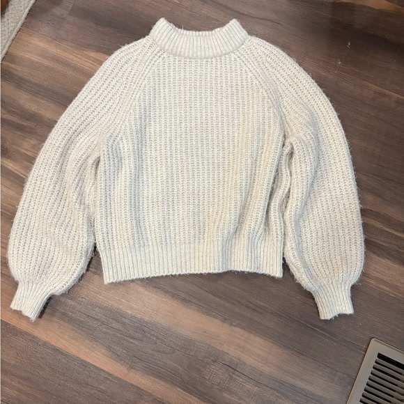 Universal Thread Sweaters - Cozy Cream Sweater
